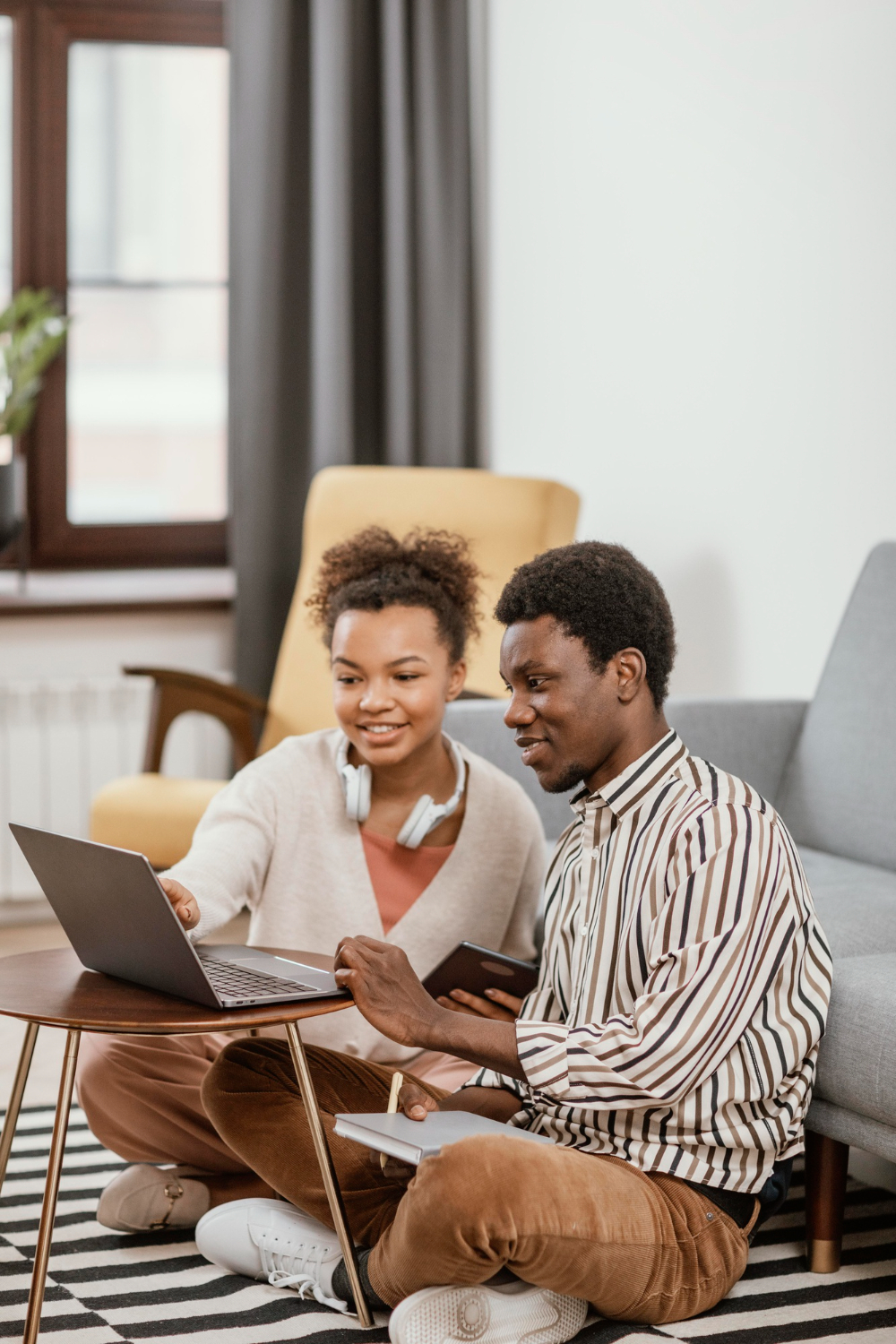 african-american-people-working-from-modern-place